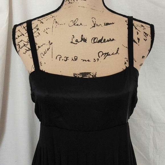 CALVIN KLEIN CHIFFON & SATIN SLEEVELESS LONG GOWN SZ 6 - Picture 2 of 8